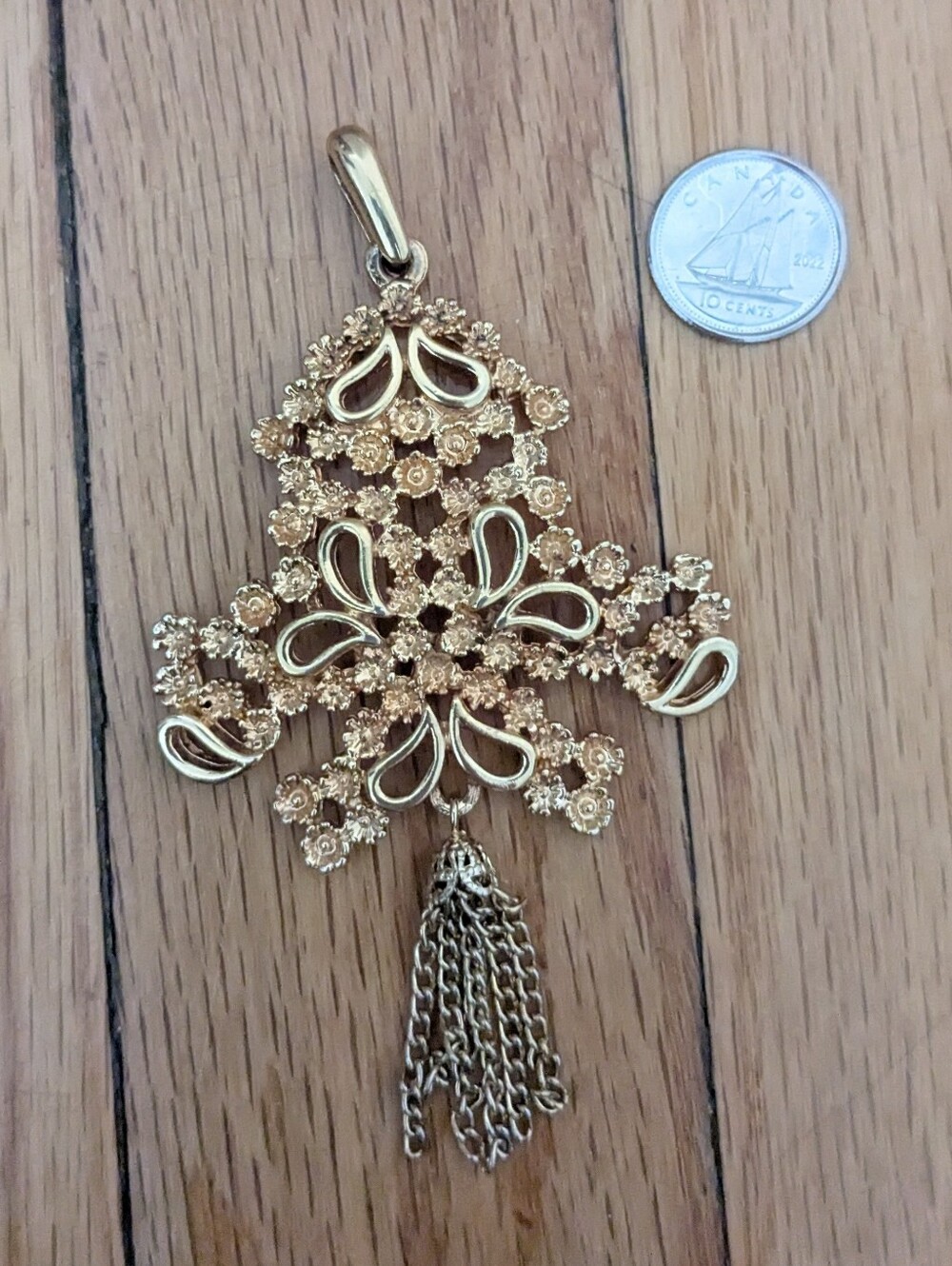 Costume Jewellery Gold Pendant